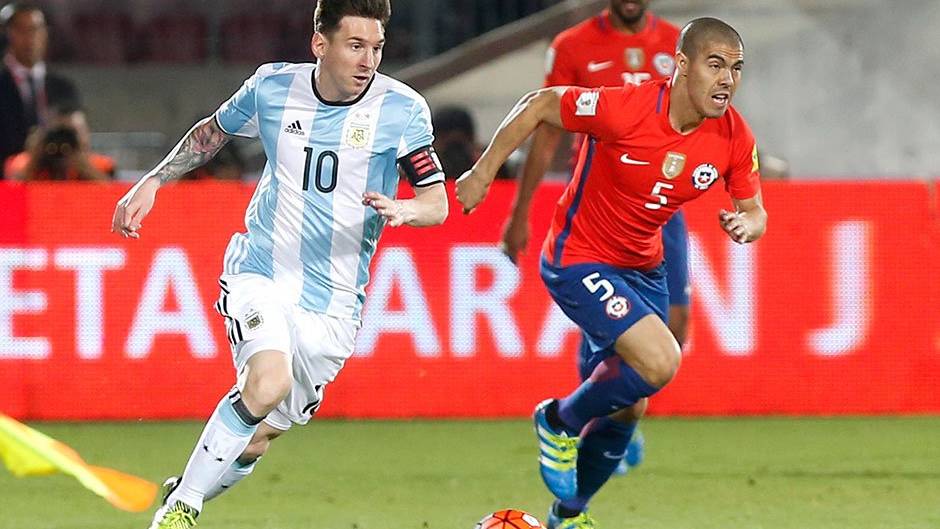 Messi se reinventó ante Chile para convertirse en el ...