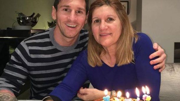 Messi devotes an affectionate message to his mother: 