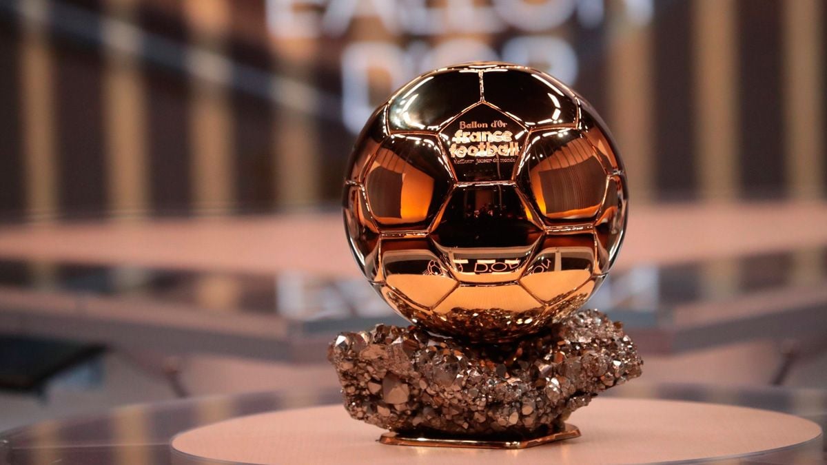 World Golden Ball Trophy Ballon D'OR Award Football Soccer Gold