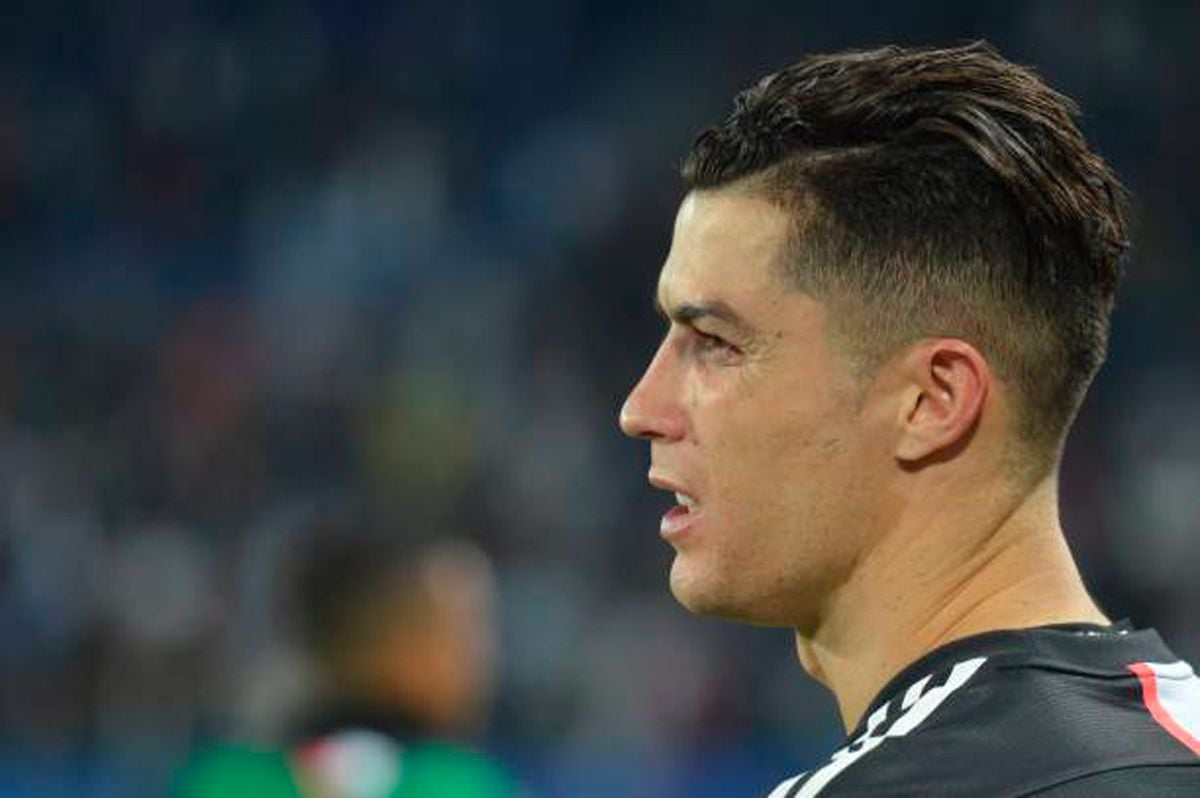 Ronaldo's Juventus Cuts Salary of Players as Virus Halts Games - Bloomberg