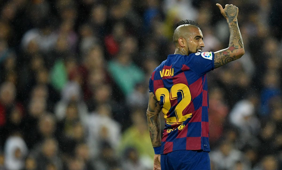 Liga - Arturo Vidal porte plainte contre le FC Barcelone pour impayés -  Eurosport