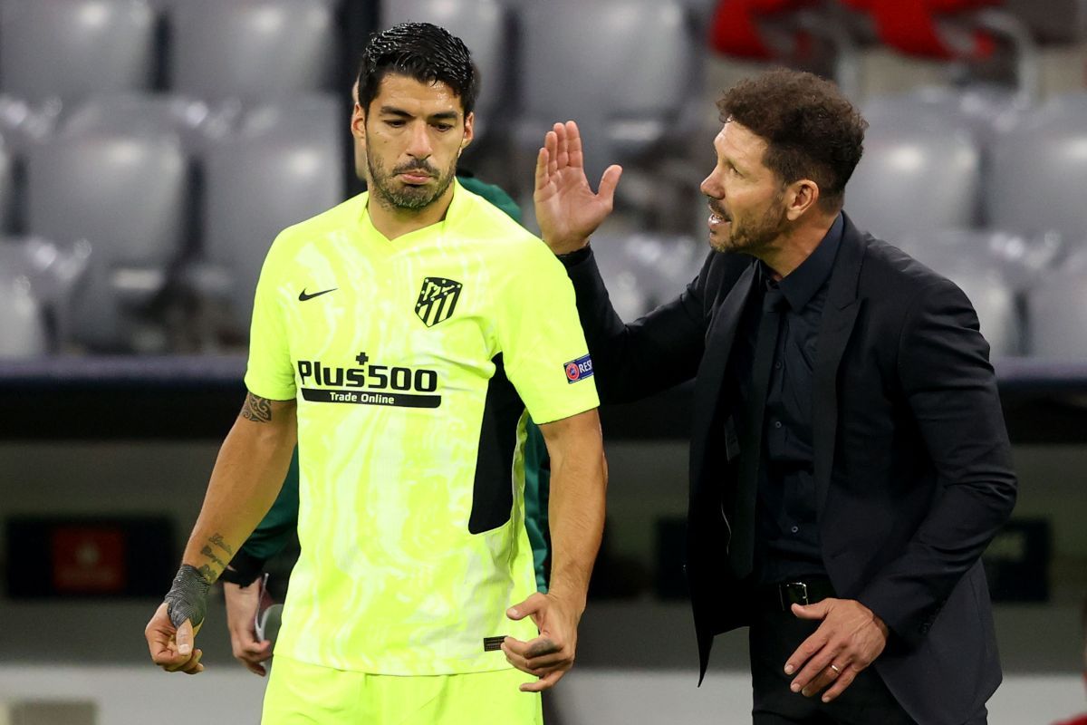 Luis Suarez double gives Atletico Madrid win over Cadiz and a 10