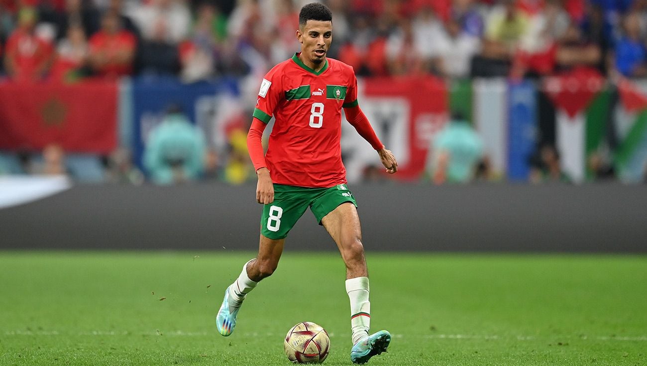 Azzedine Ounahi en un partido del Mundial con Marruecos