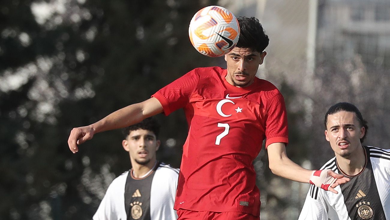 Kebir Ali Canpolat con Turquía Sub-17