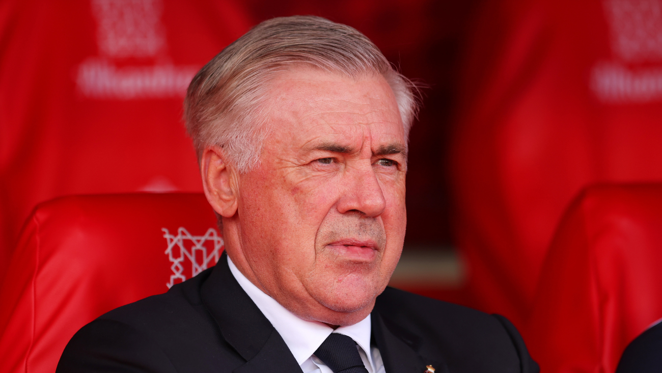 Carlo Ancelotti en el duelo entre el Granada CF y el Real Madrid en LaLiga EA Sports