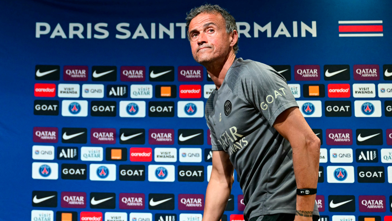 Luis Enrique en una rueda de prensa con el Paris Saint Germain