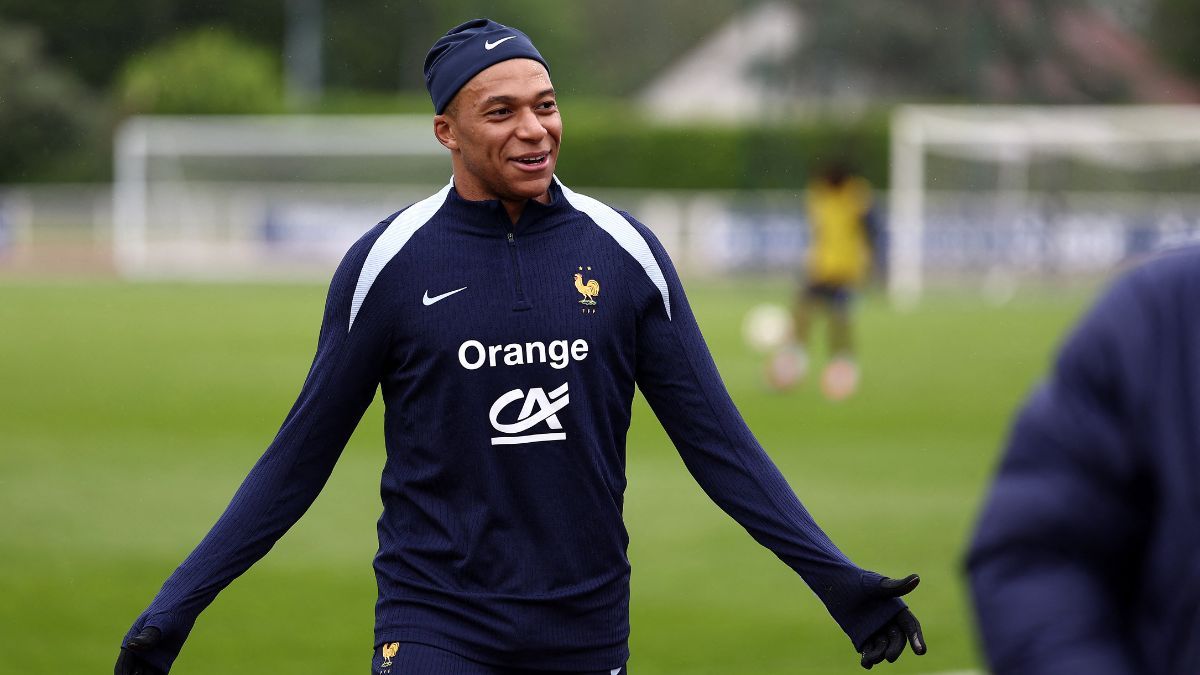 Kylian Mbappé en un entrenamiento