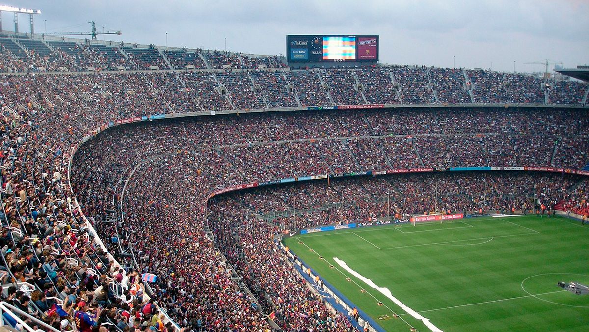El Camp Nou, en día de partido