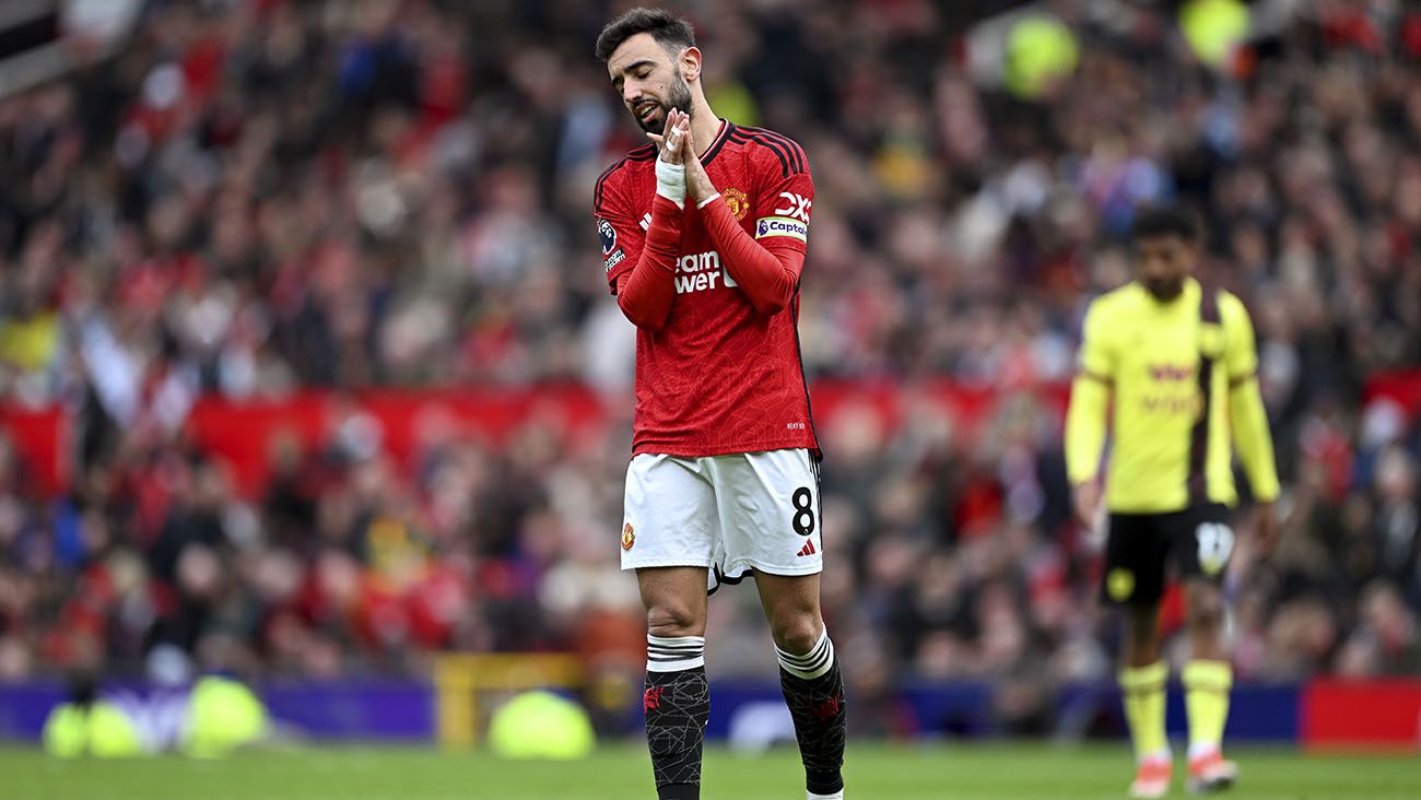 Bruno Fernandes en un partido con el Manchester United