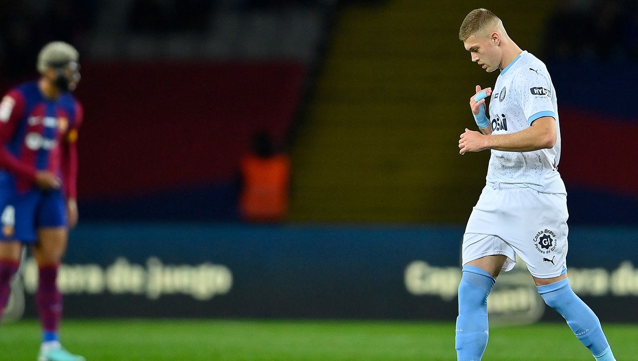 Artem Dovbyk durante el Barça-Girona