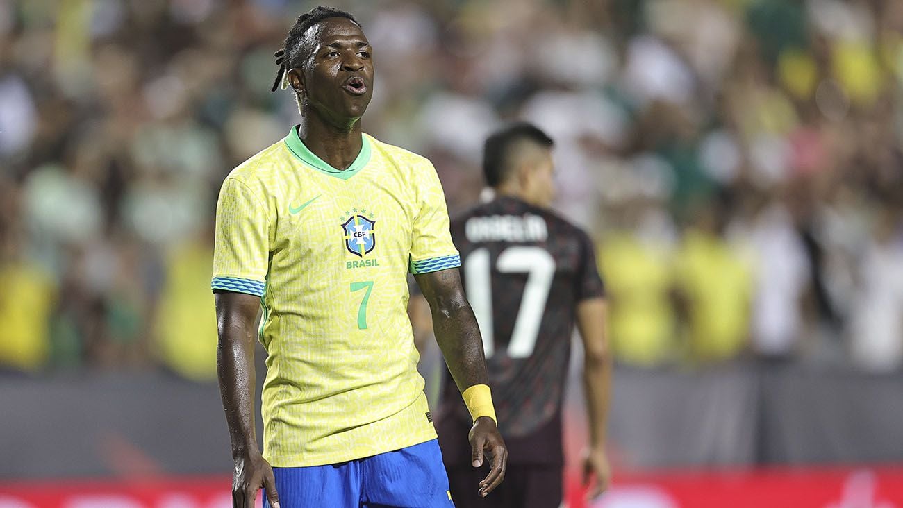 Vinicius Jr. durante el México-Brasil (2-3)