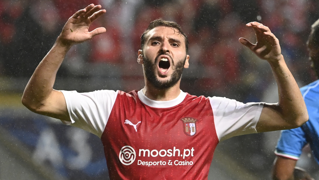 Abel Ruiz en el duelo entre el SC Braga y el Nápoles en la UEFA Champions League