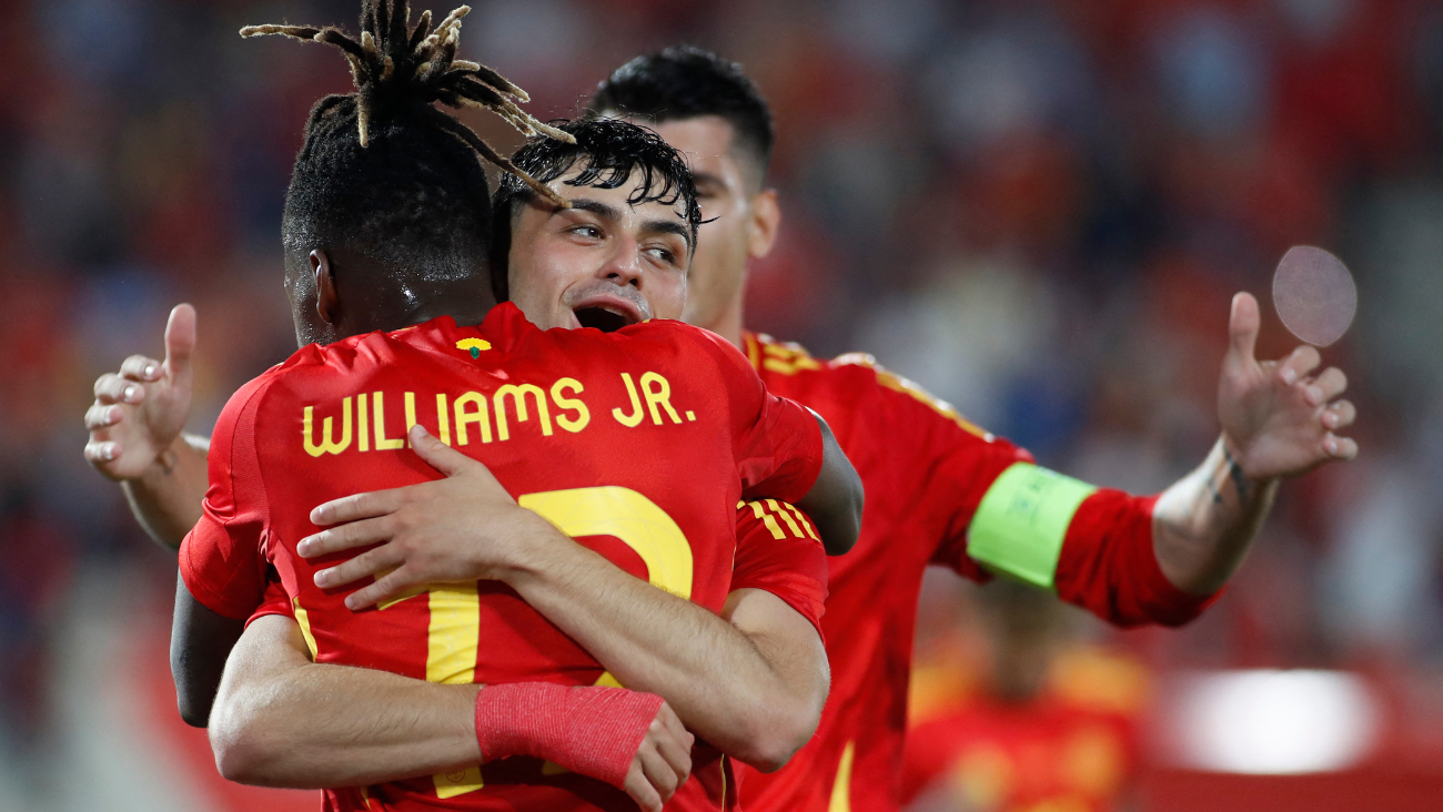 Pedri González y Nico Williams con la selección de España en el amistoso ante Irlanda del Norte previo a la Eurocopa 2024