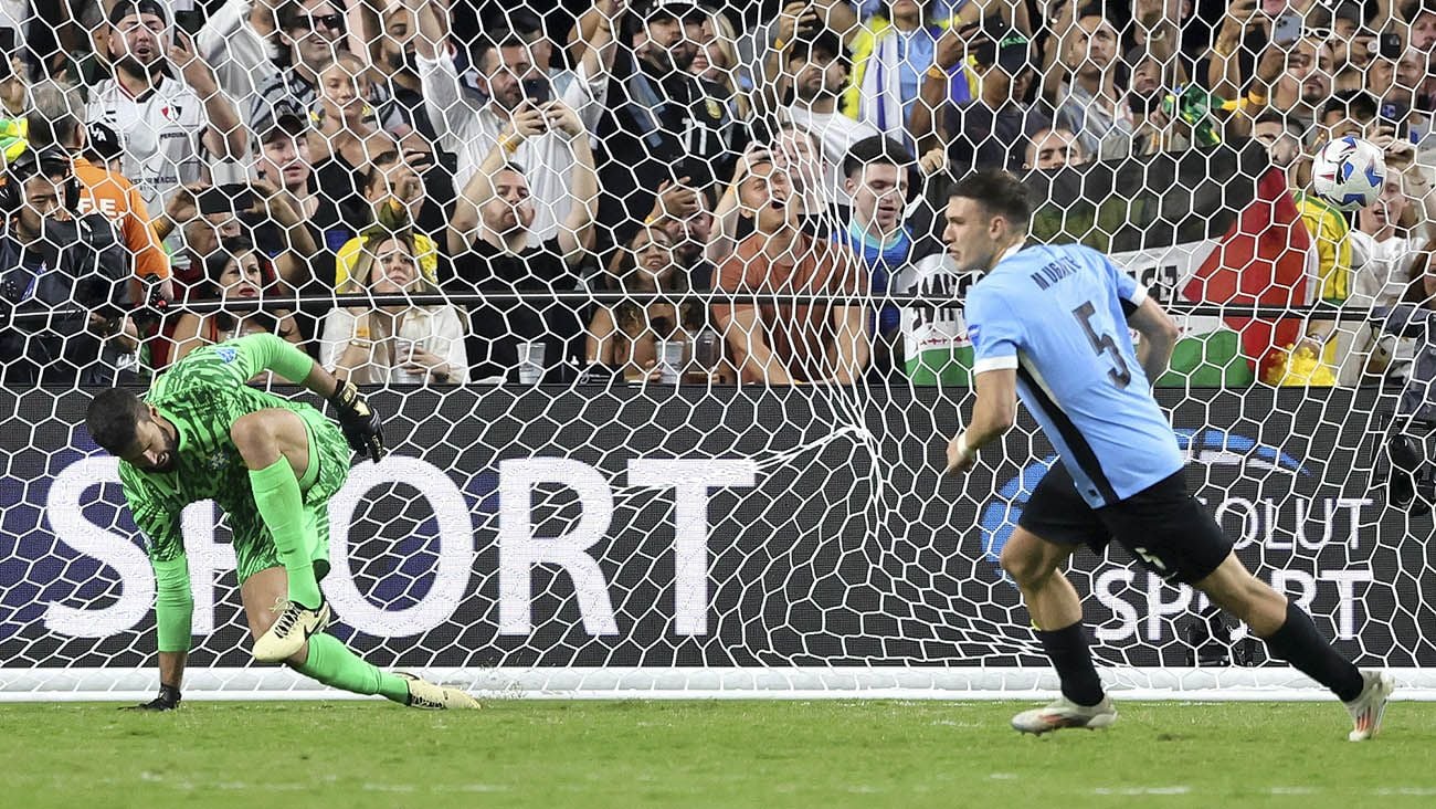 Manuel Ugarte converted the last penalty of the shootout against Brazil