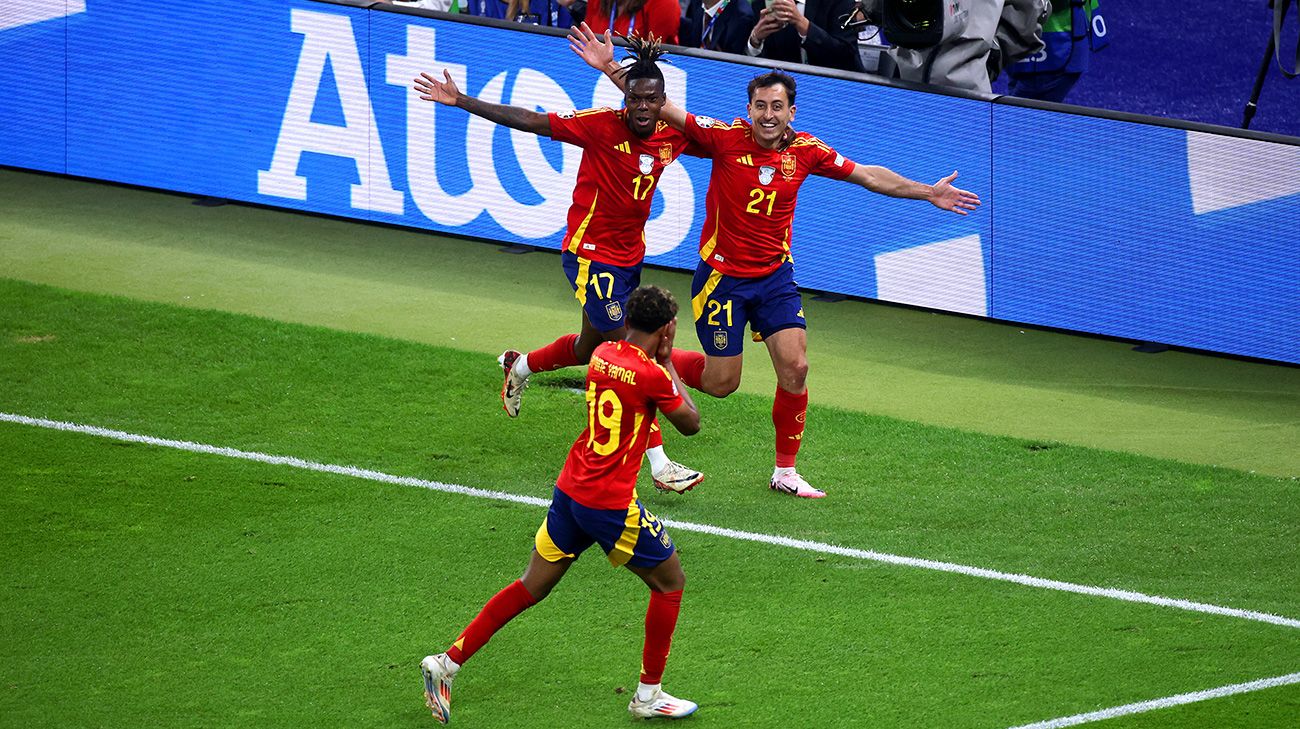 Oyarzabal celebra su gol del triunfo