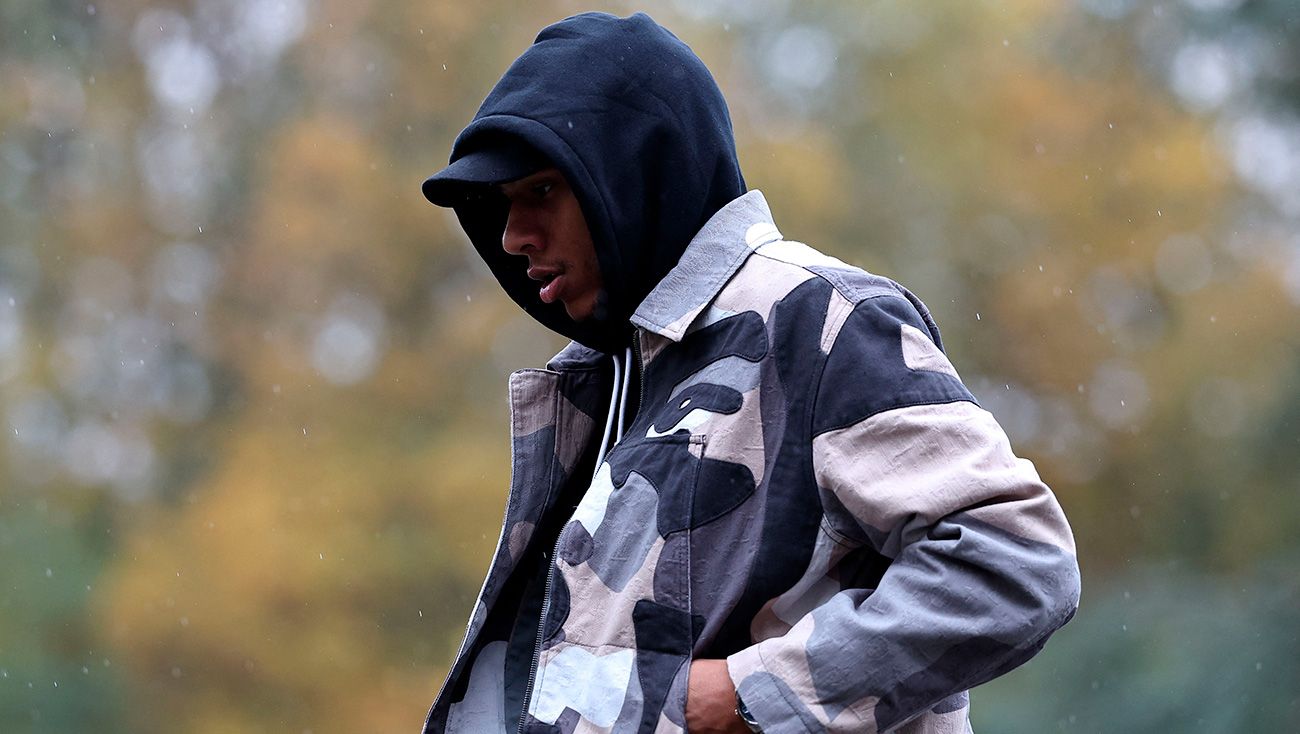 Jean-Clair Todibo llegando a una concentración de Francia