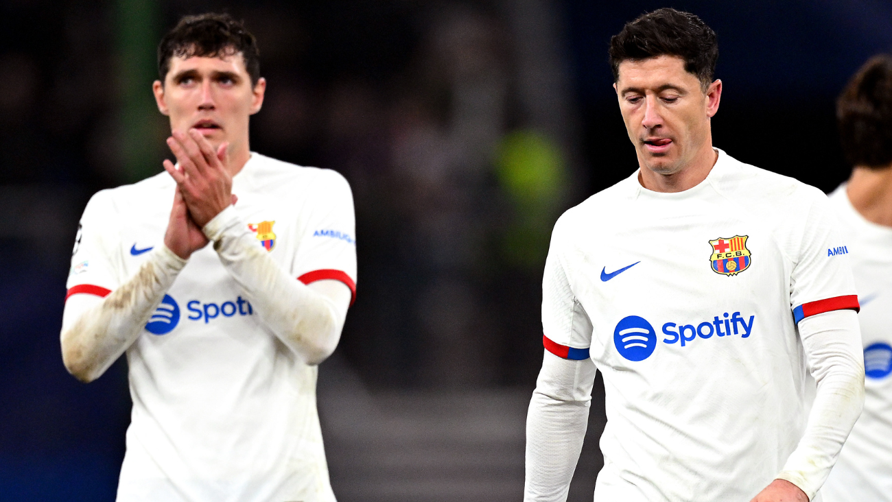 Andreas Christensen y Robert Lewandowski en el duelo entre el Shakhtar y el FC Barcelona en la UEFA Champions League 2023 24