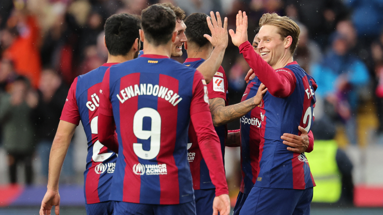 Robert Lewandowski, Frenkie de Jong, Ilkay Gündgan y Andreas Christensen celebrando una anotación en el duelo entre el FC Barcelona y el Getafe CF en LaLiga EA Sports