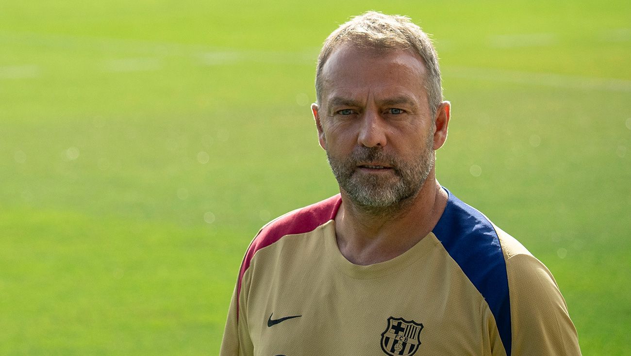 Hansi Flick durante un entrenamiento del Barça