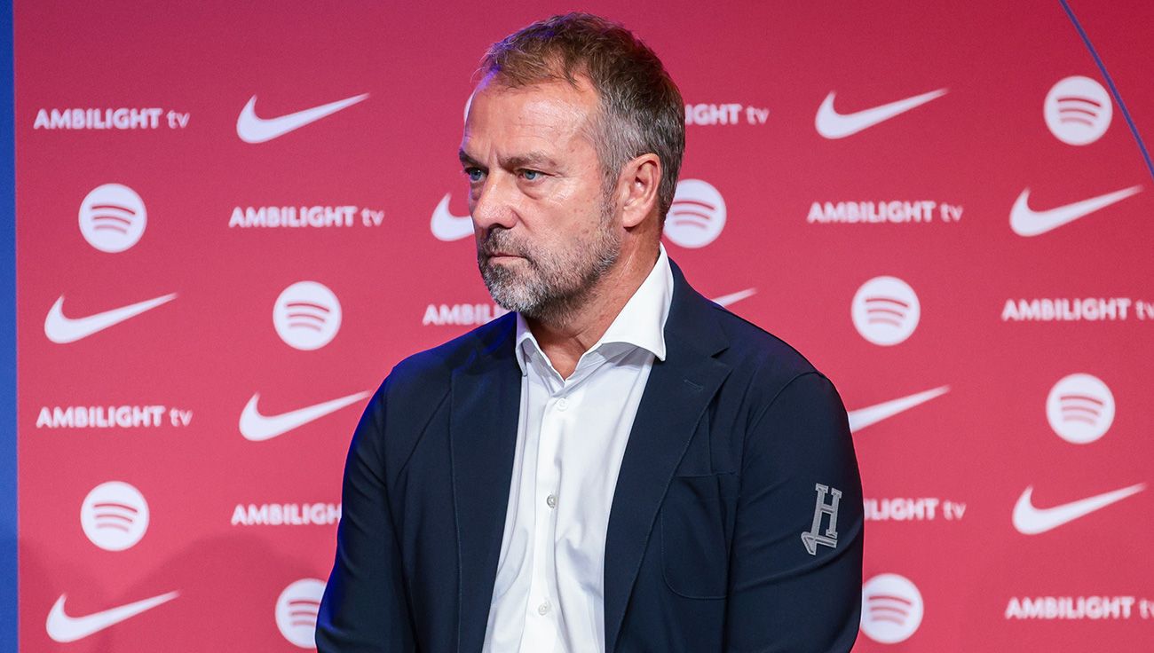 Hansi Flick durante su presentación con el Barça