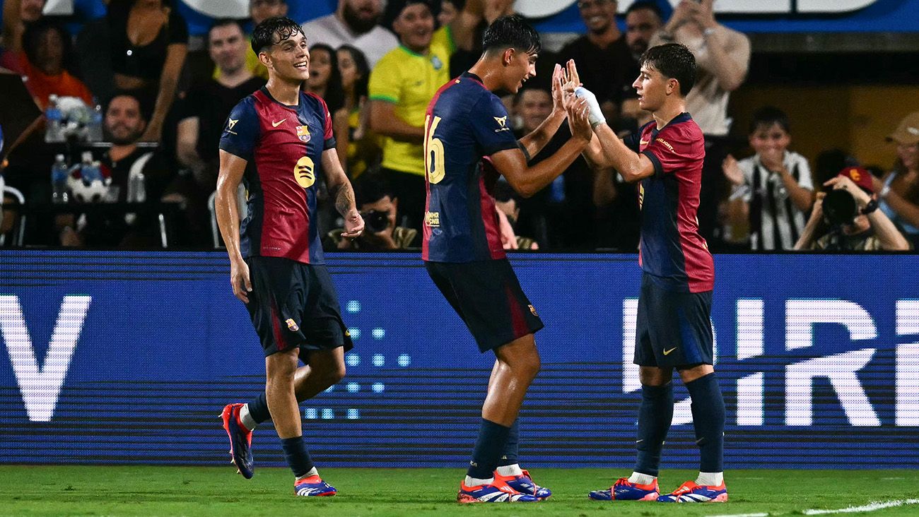 Pablo Torres celebrates his goal against City with his teammates