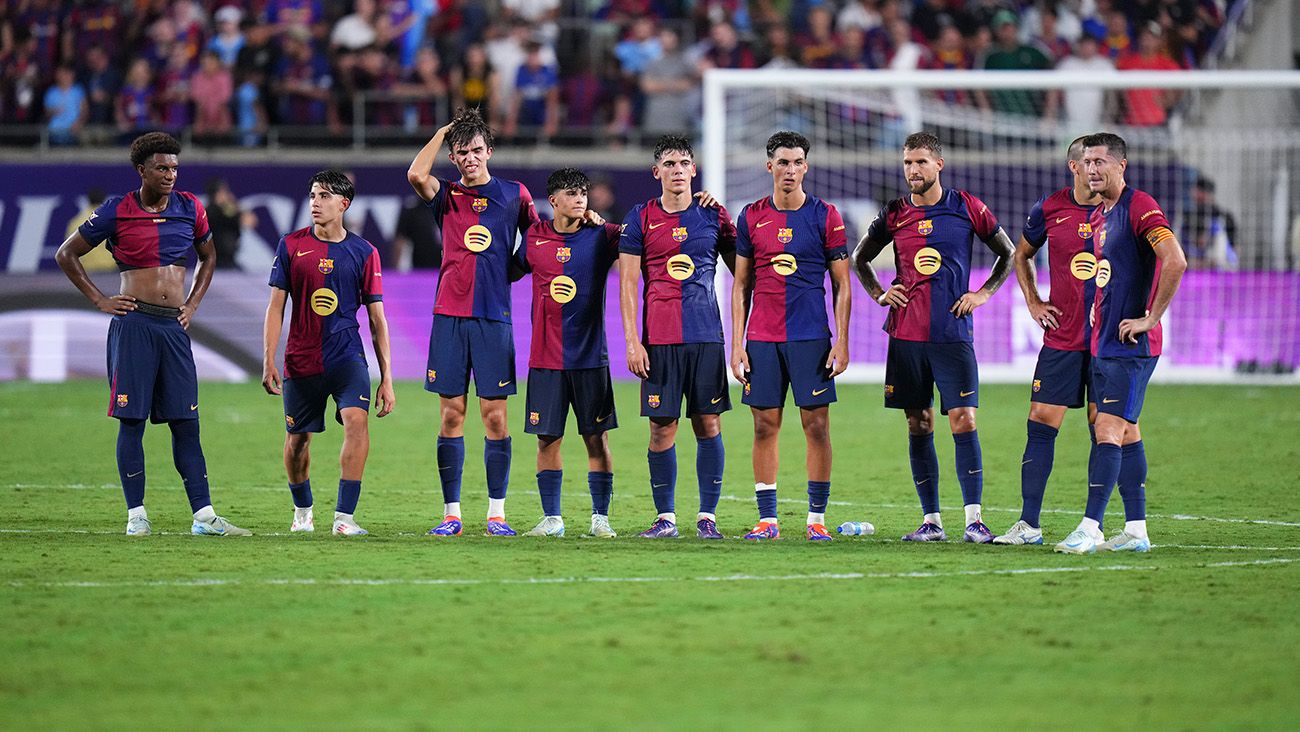 Jugadores del Barça durante la tanda de penaltis ante el City