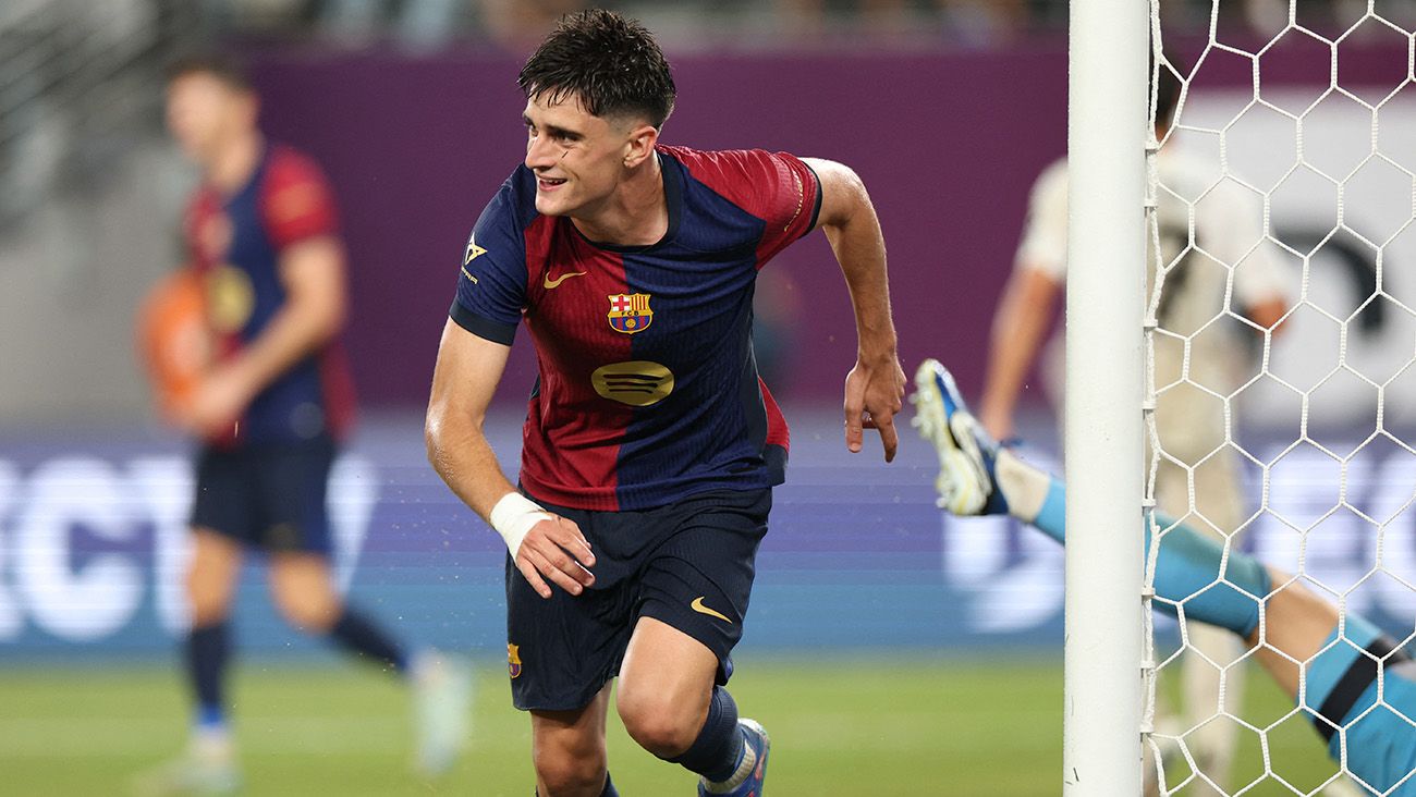 Pau Víctor festejando uno de sus goles ante el Real Madrid