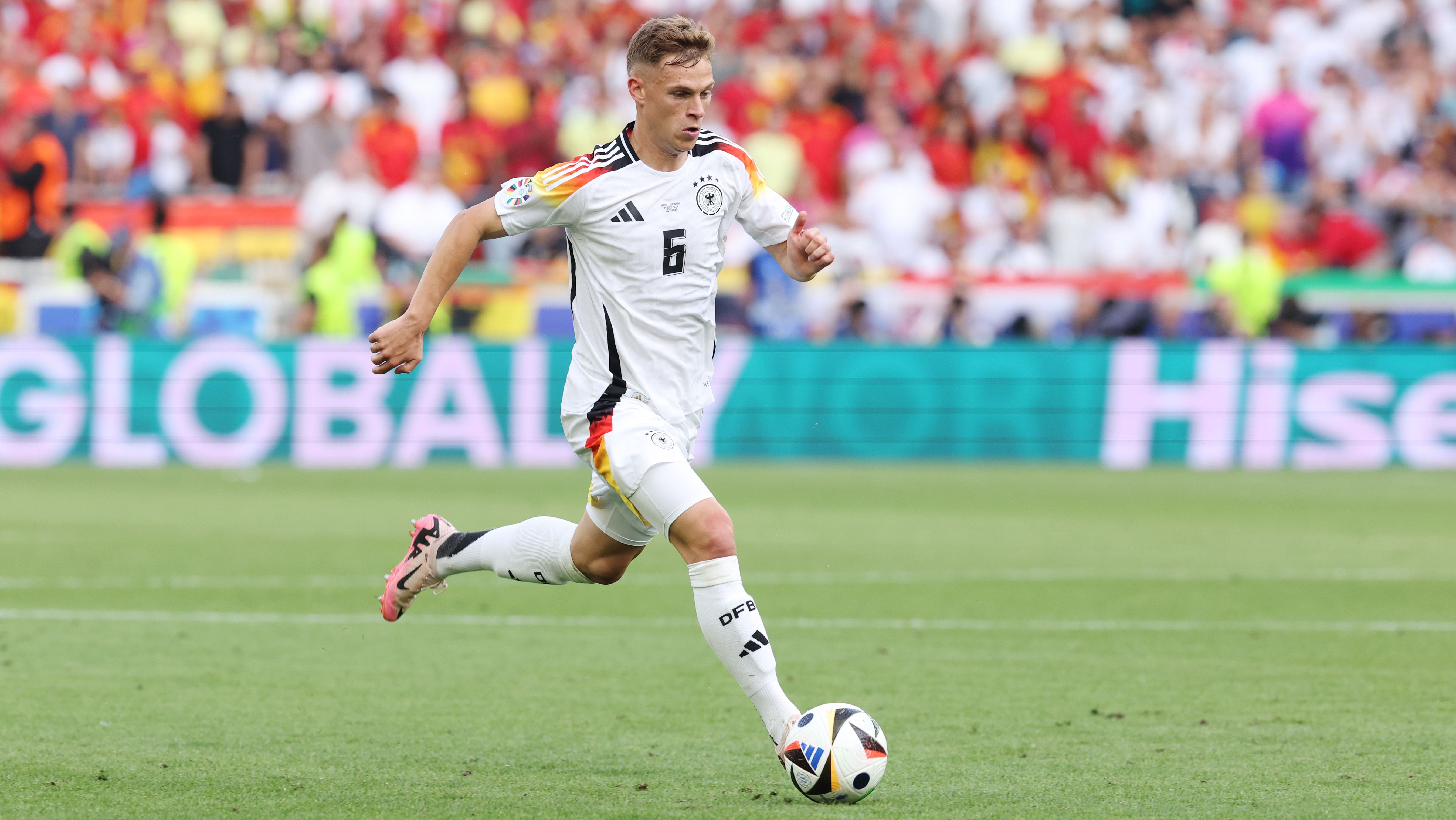 Joshua Kimmich's future takes a 180º turn