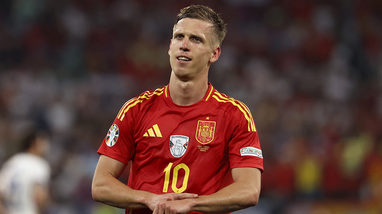 Dani Olmo en un partido de la seleccion de España