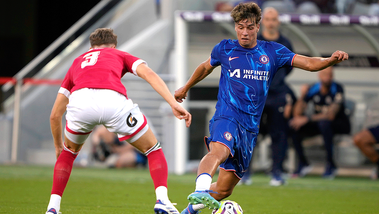 Marc Guiu en un partido