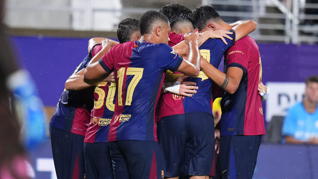 Jugadores del FC Barcelona celebrando una anotación en el duelo ante el Manchester City en la pretemporada 2024-25