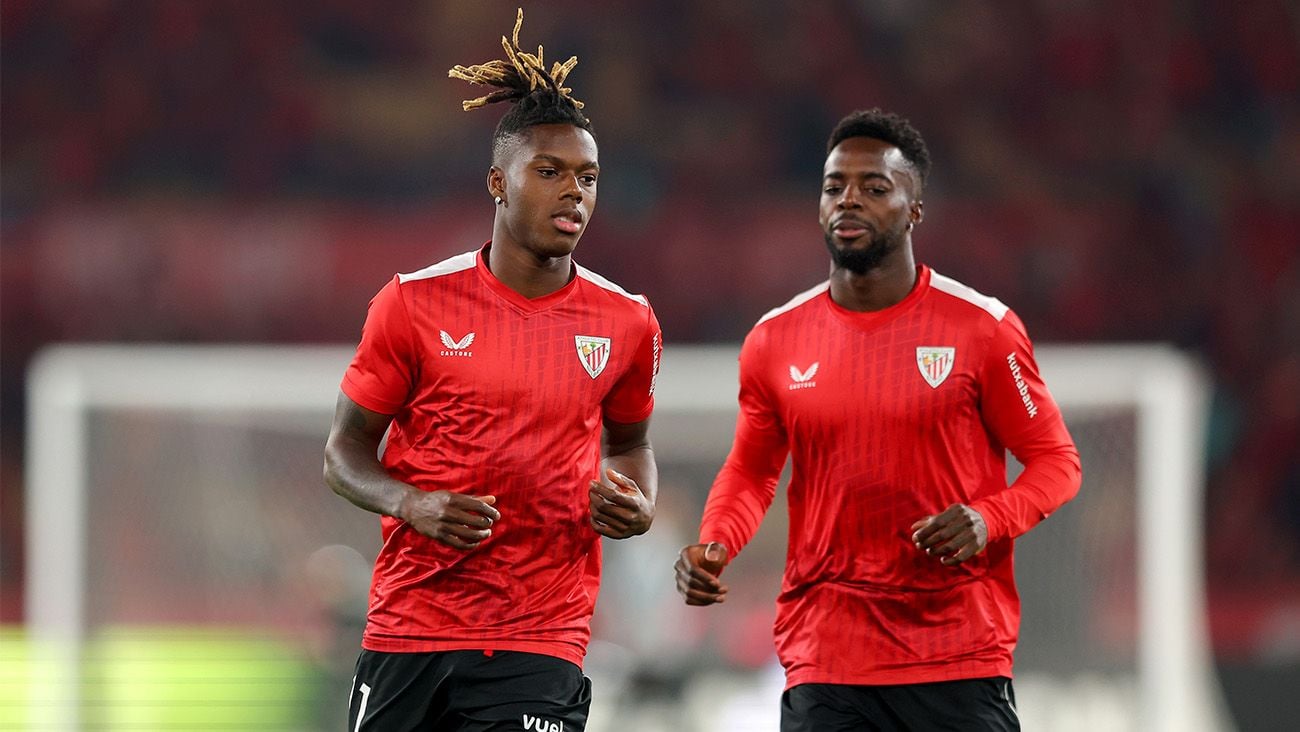 Nico and Iñaki Williams in a warm-up with Athletic