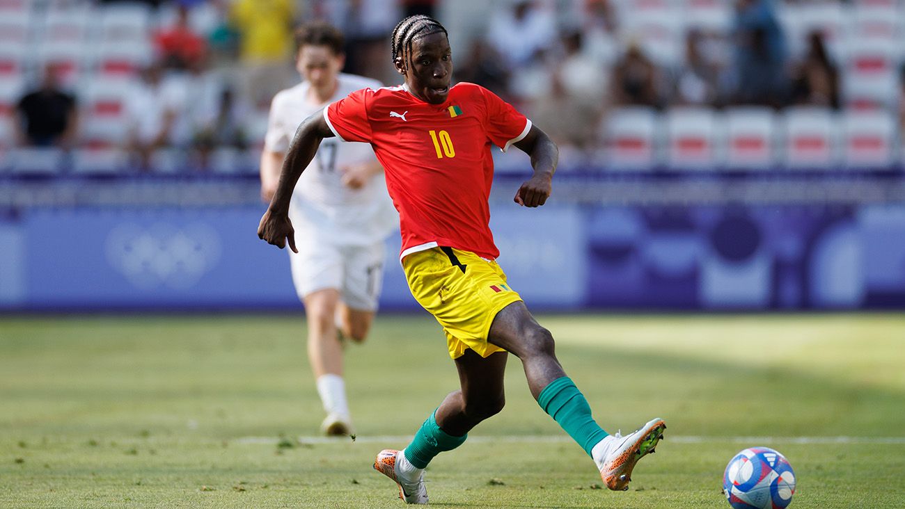 Ilaix Moriba in a match with Guinea at the Olympic Games