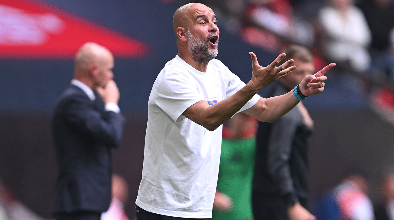 Pep Guardiola en ultimo partido del Manchester City contra el United