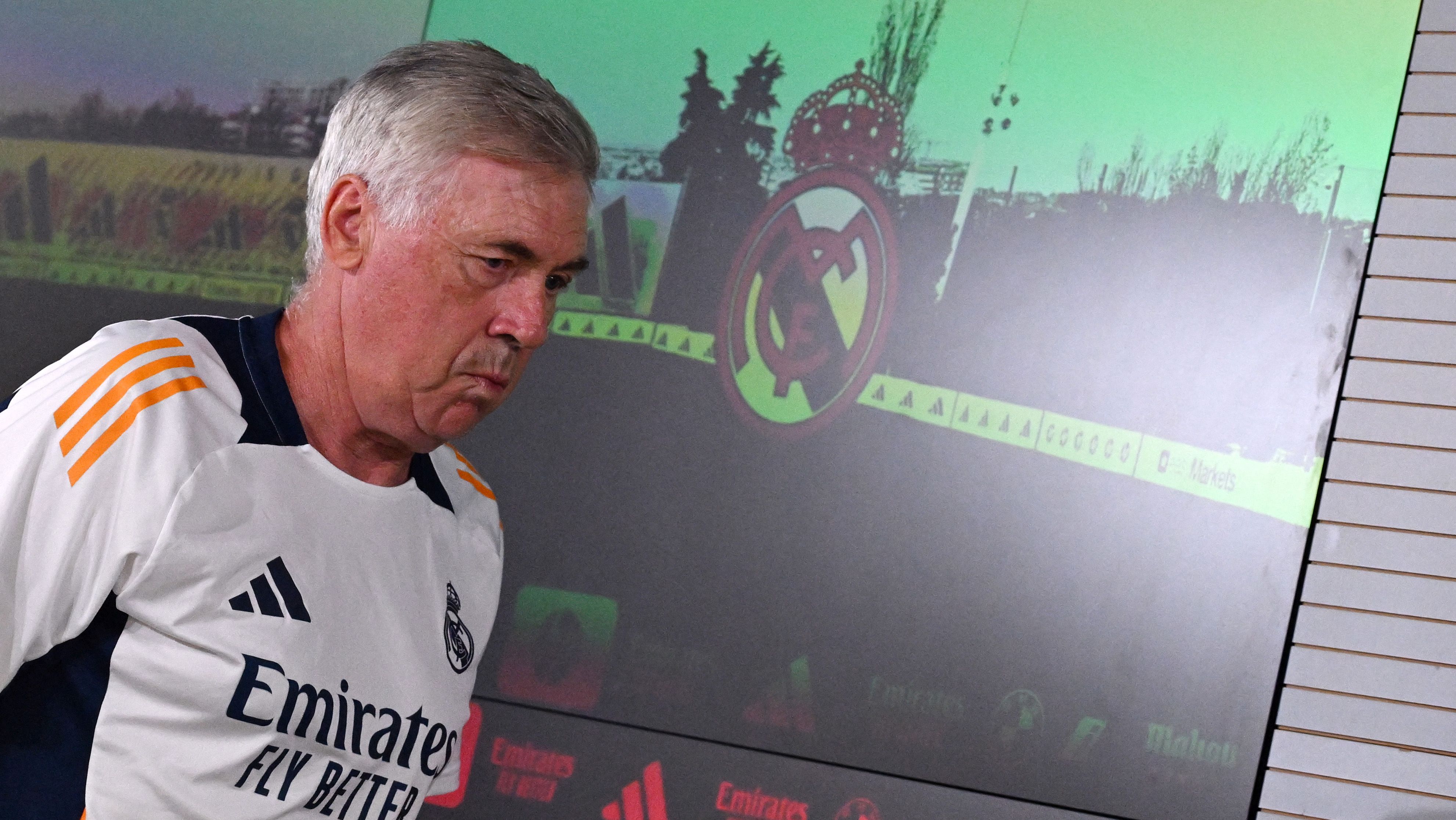 Carlo Ancelotti en una rueda de prensa del Real Madrid