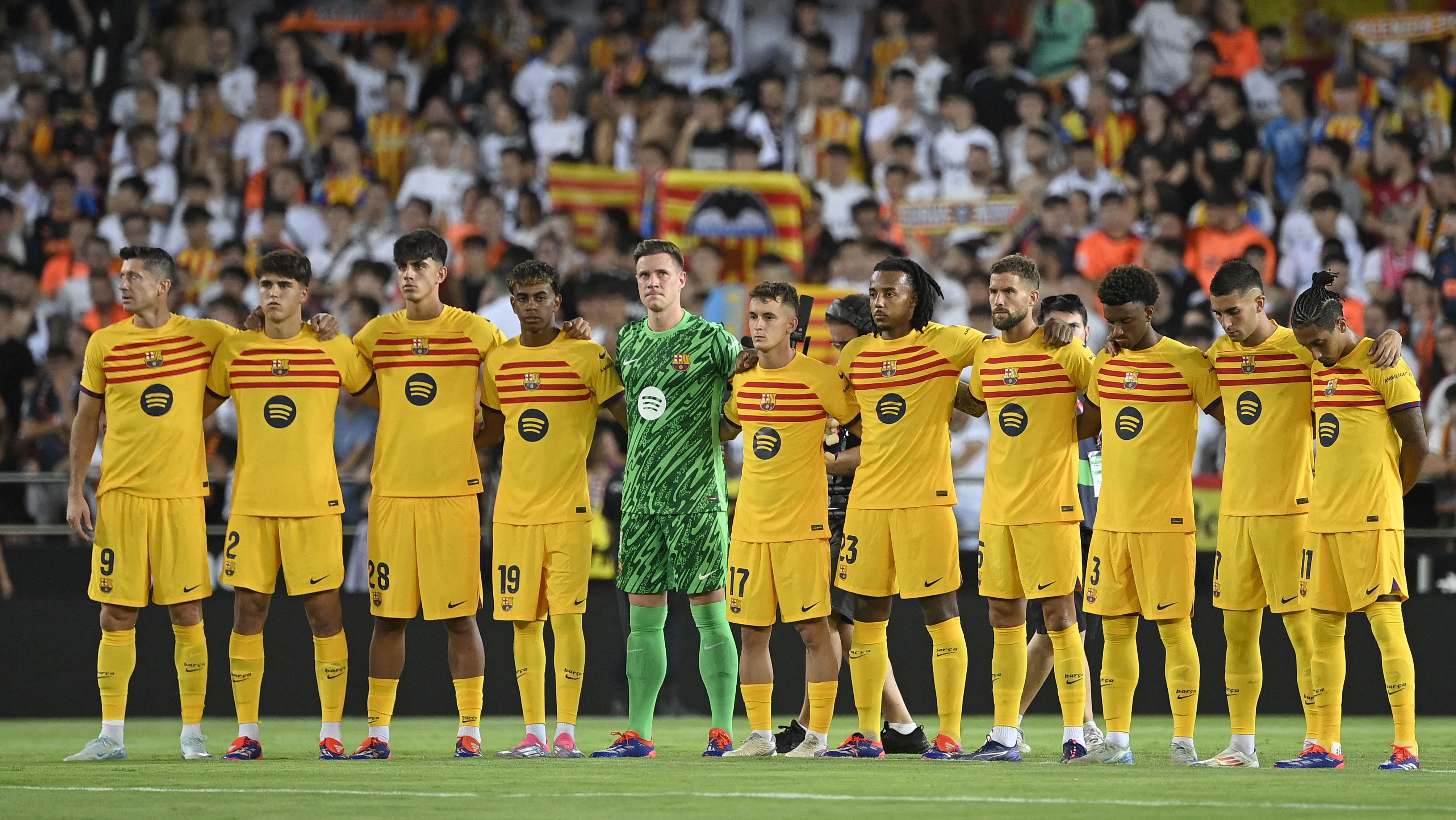 Los jugadores del FC Barcelona en el partido ante el Valencia en LaLiga