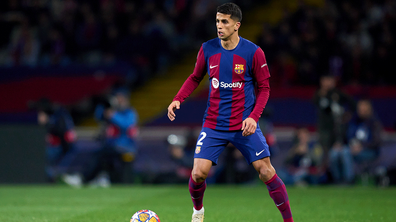 Joao Cancelo en un partido con la camiseta del FC Barcelona