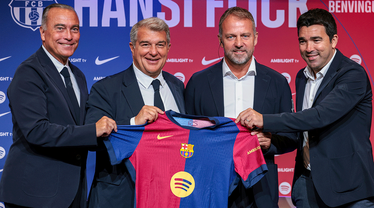 Directivos del FC Barcelona durante la presentacion oficial de Hansi Flick