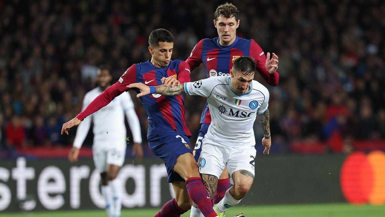 Joao Cancelo y Andreas Christensen con el Barça