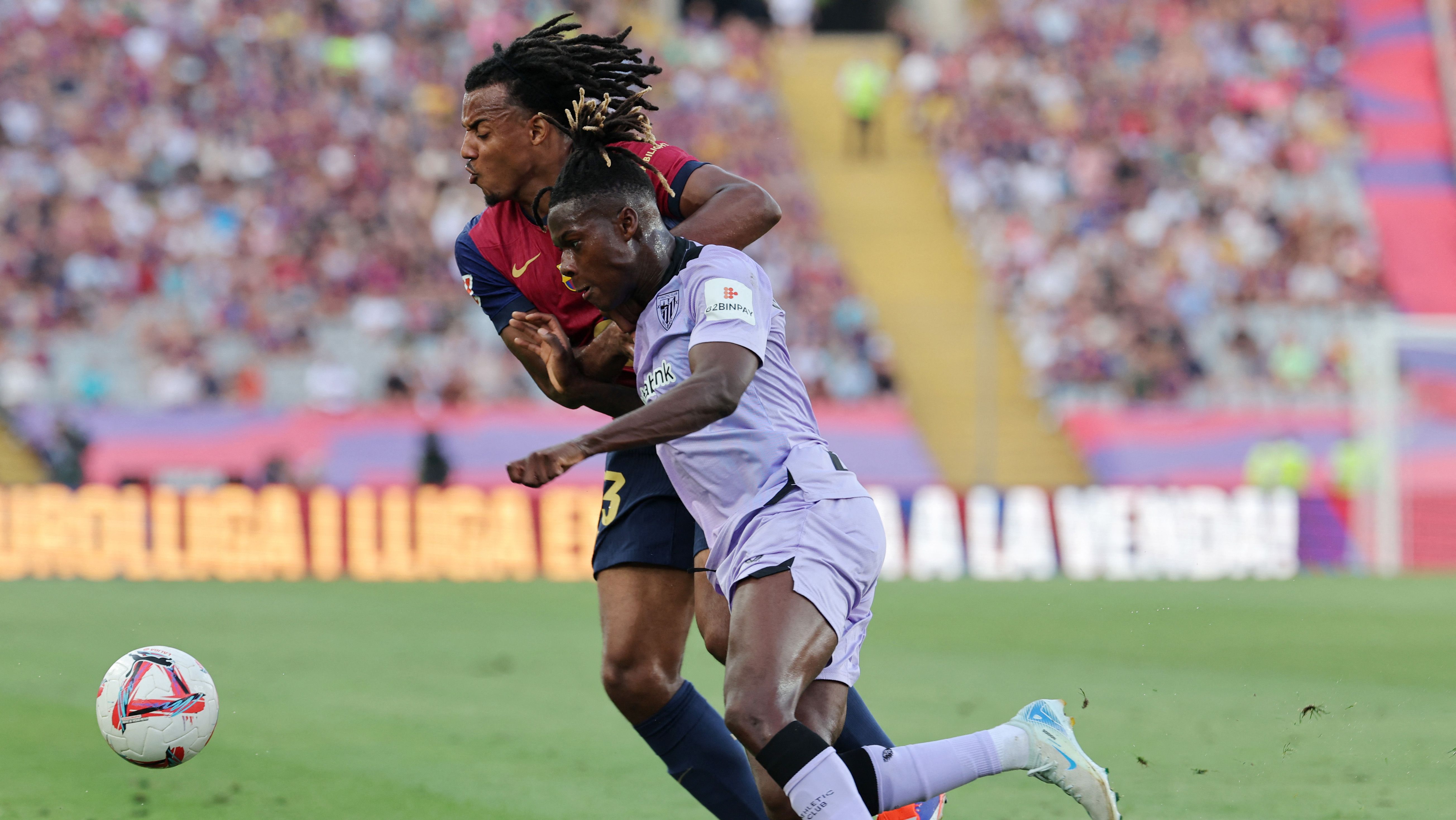 Jules Koundé y Nico Williams en el partido entre el FC Barcelona y el Athletic Club