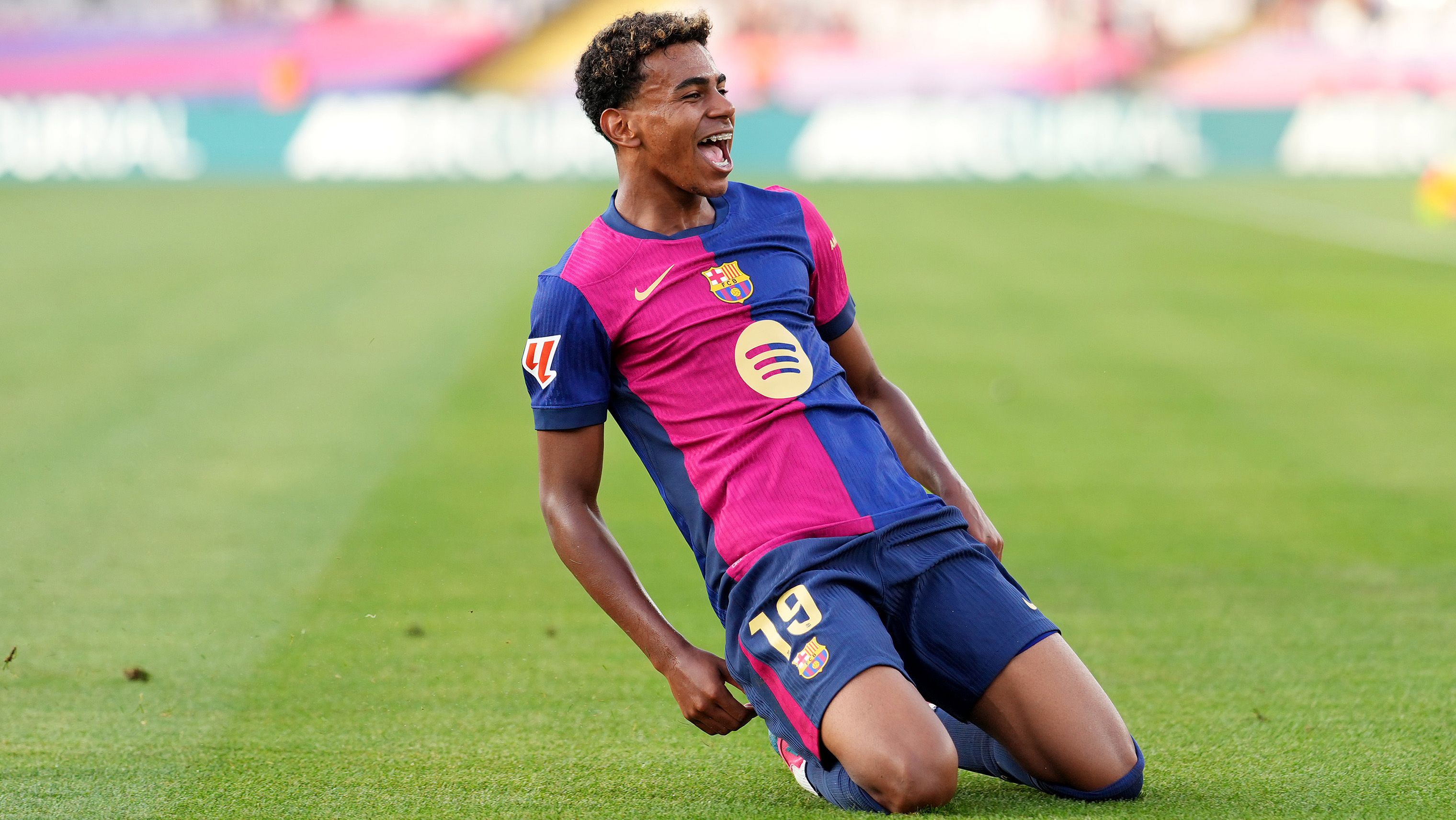 Lamine Yamal celebrando su gol ante el Athletic Club