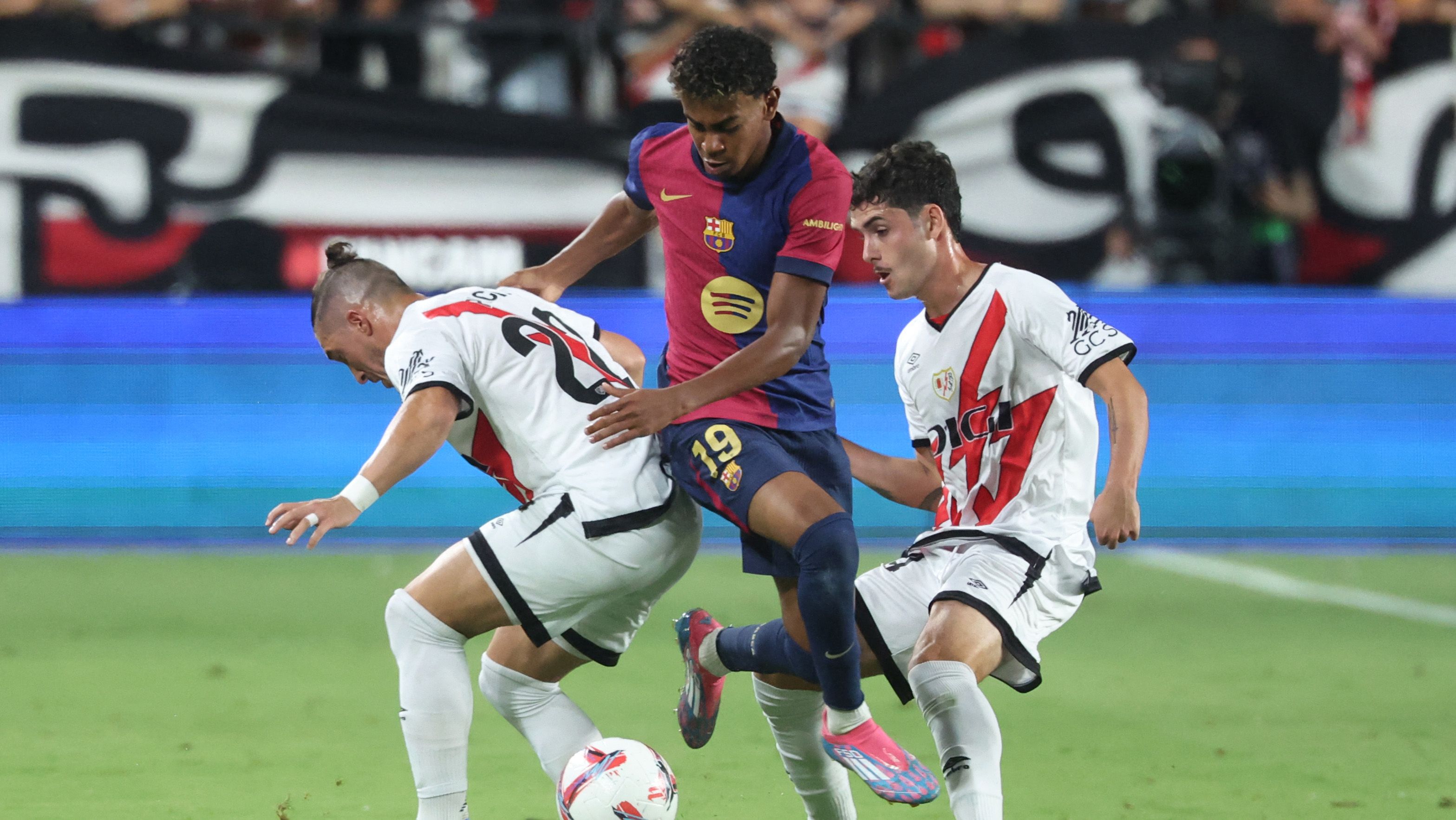 Lamine Yamal en el partido entre el FC Barcelona y el Rayo Vallecano