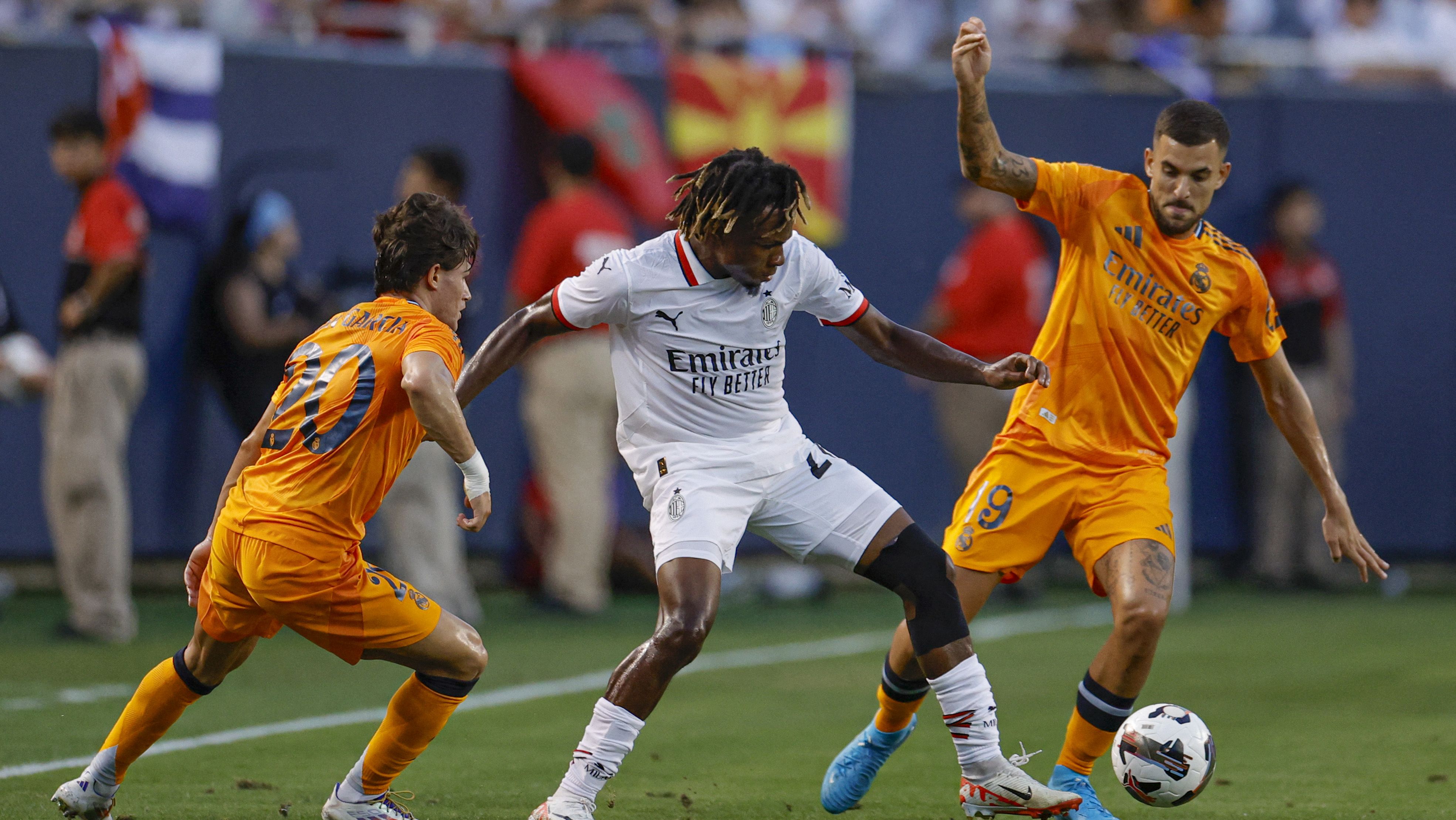 Dani Ceballos en un partido entre el Real Madrid y el AC Milan