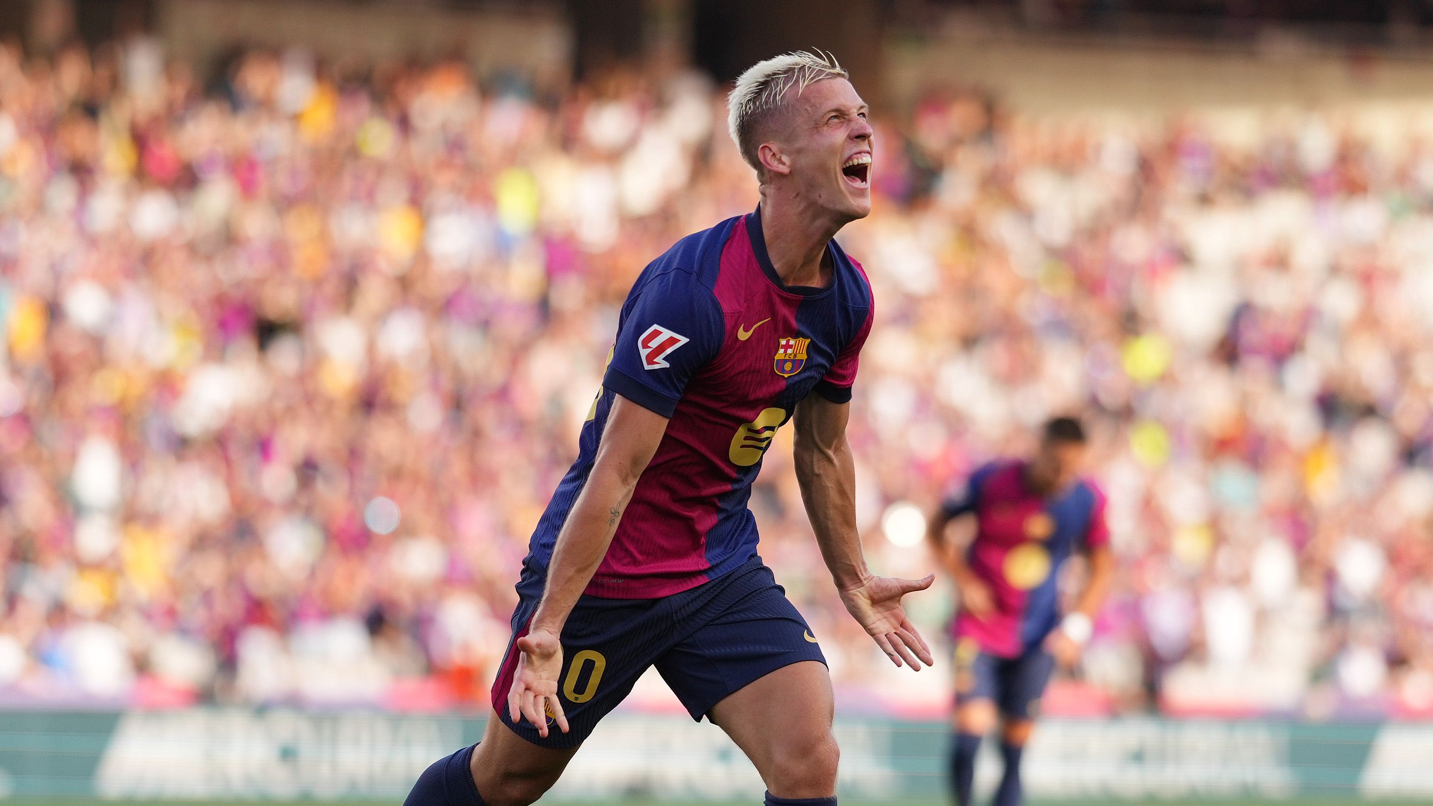 Dani Olmo en el partido entre el FC Barcelona y el Valladolid