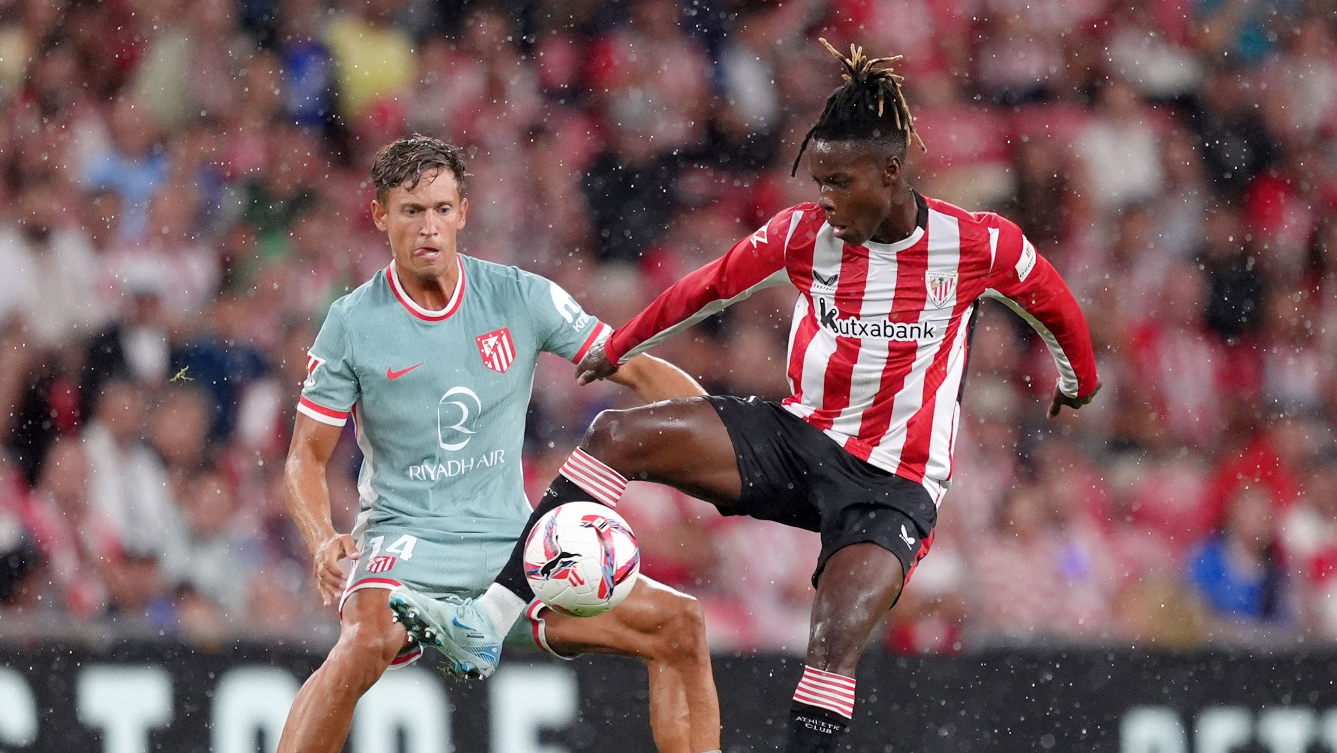 Nico Williams en el partido entre el Athletic Club y el Atlético de Madrid