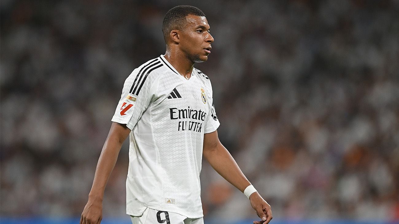 Kylian Mbappé en un partido con el Real Madrid