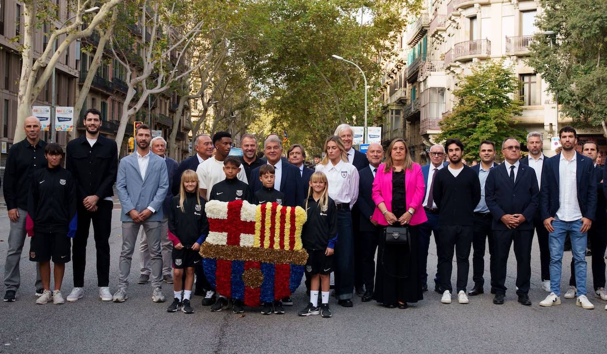 Hansi Flick se une a las tradiciones catalanas y lidera la representación del Barça en la Diada