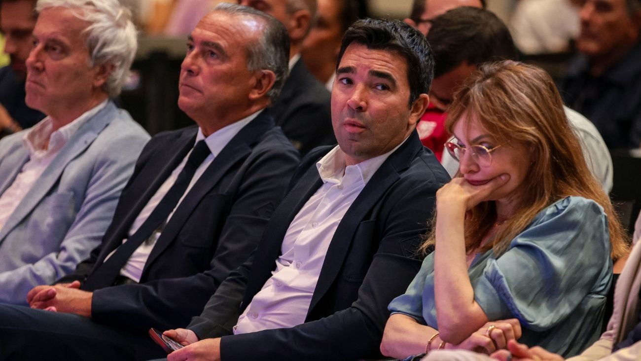 Deco en la presentación de Hansi Flick como entrenador del FC Barcelona