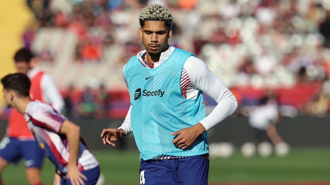 Ronald Araújo en el duelo entre el FC Barcelona y el Real Madrid en LaLiga EA Sports