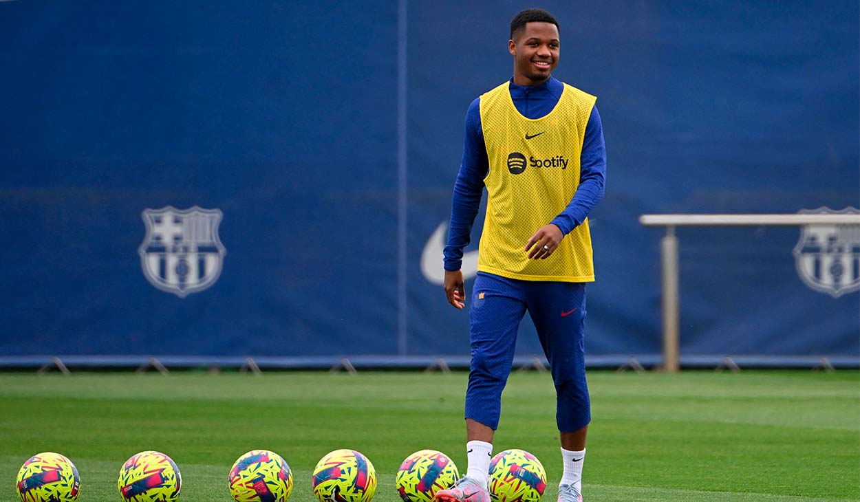 Ansu Fati en un entrenamiento con el Barça